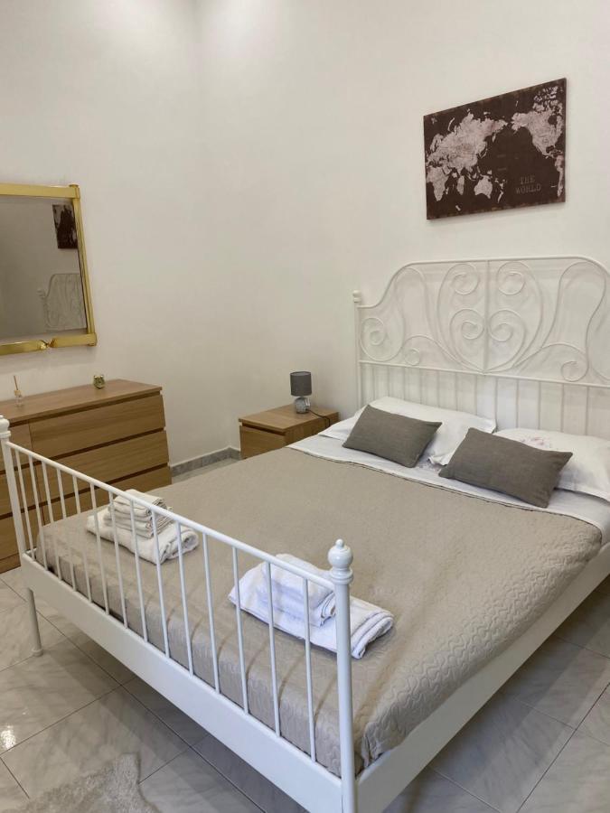 Home La Piazzetta เนเปิลส์ ภายนอก รูปภาพ